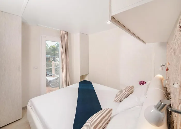 Awesome Stacaravan In Tar 4* 波雷奇