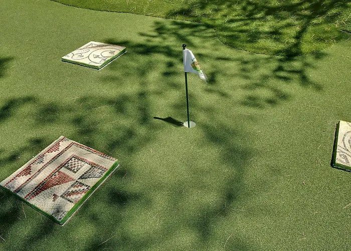 Awesome Stacaravan In Tar 营地