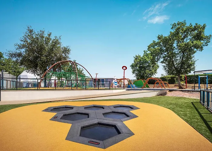 Awesome Stacaravan In Tar Camping 4*