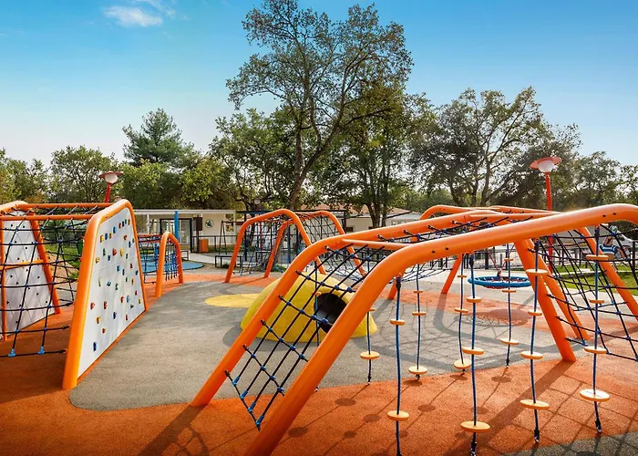 Camping Awesome Stacaravan In Tar